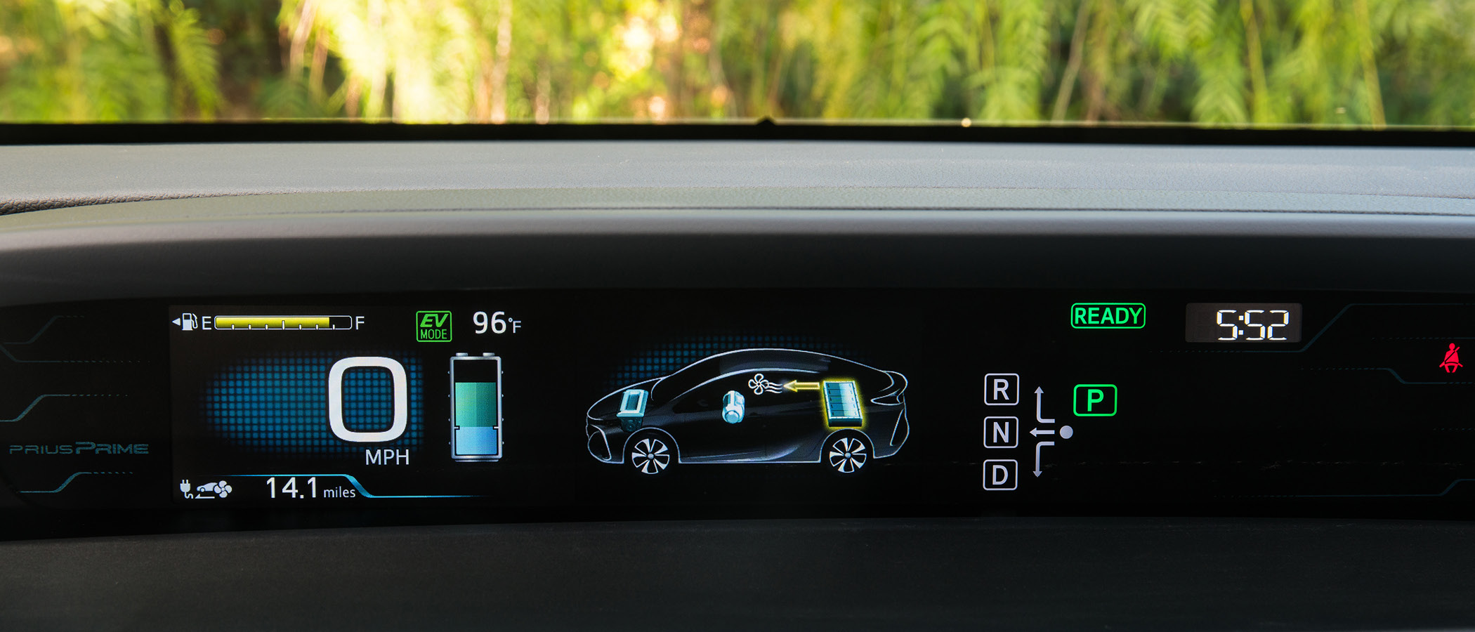 Dashboard display of a hybrid car showing real-time battery recharge diagram