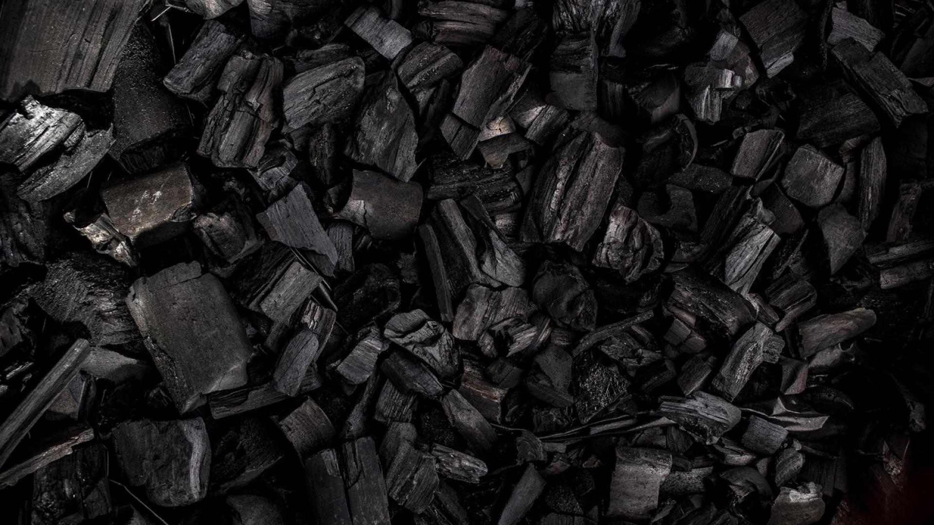 Charred wood pellets